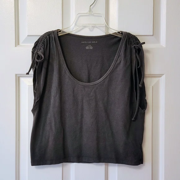 American Eagle cinched shoulder crop top - Picture 3 of 8